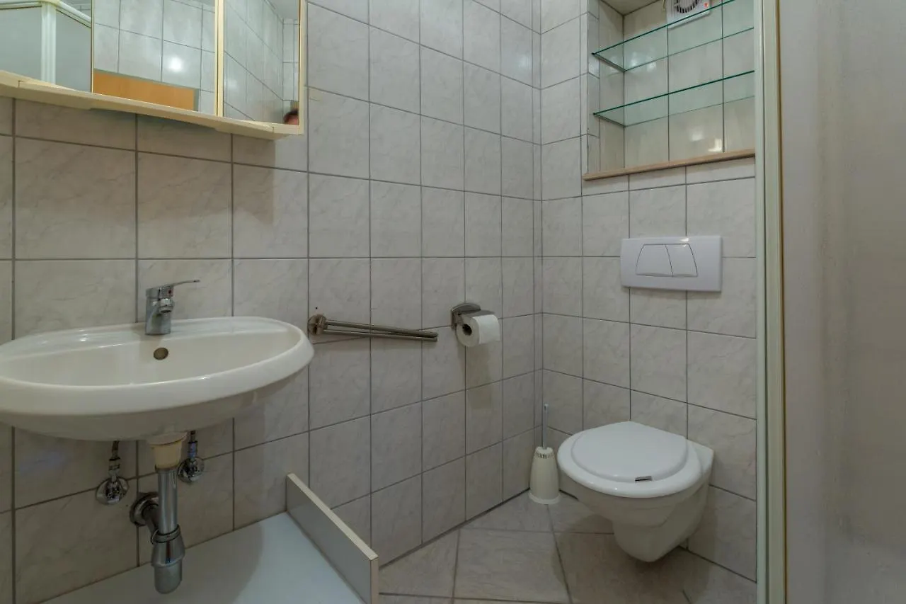 Apartments With A Swimming Pool Dramalj, Crikvenica - 5551 Croatia