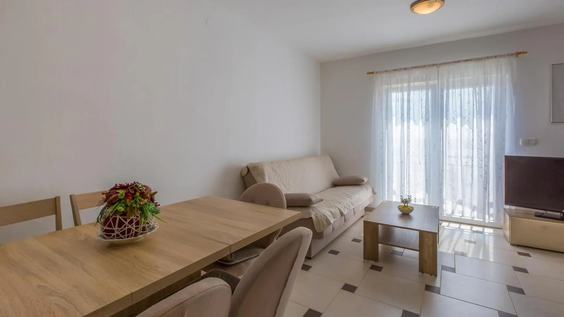 Apartments With A Swimming Pool Dramalj, Crikvenica - 5551 Croatia