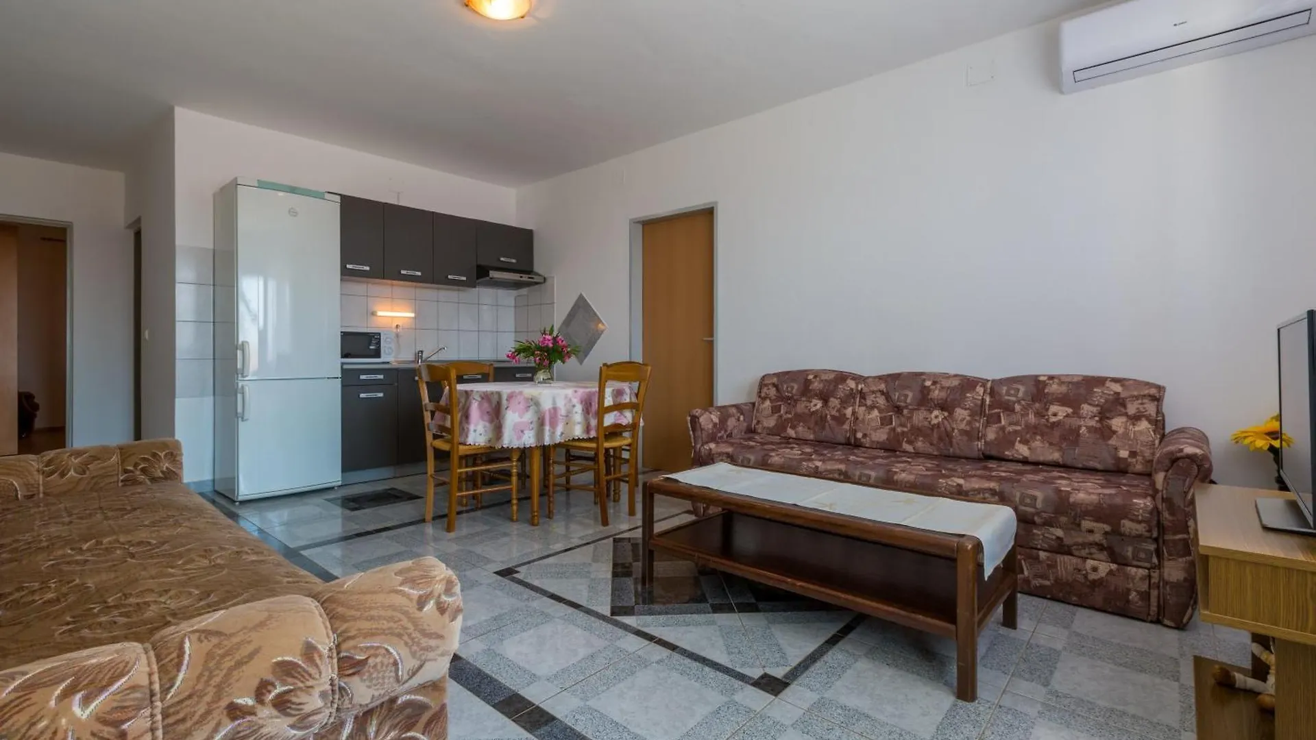 Apartments With A Swimming Pool Dramalj, Crikvenica - 5551 Croatia